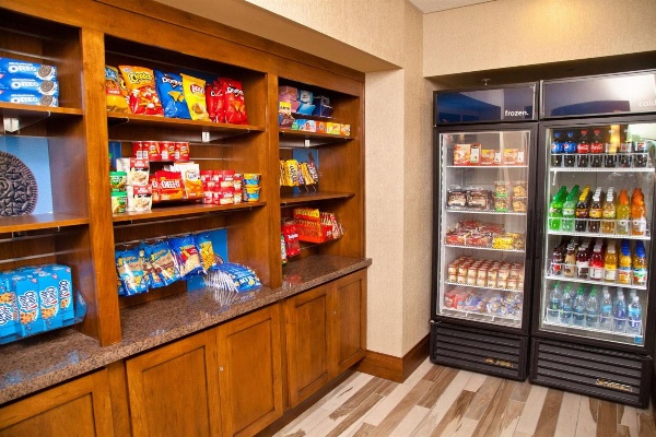 Hampton Inn By Hilton And Suites Salinas image 6